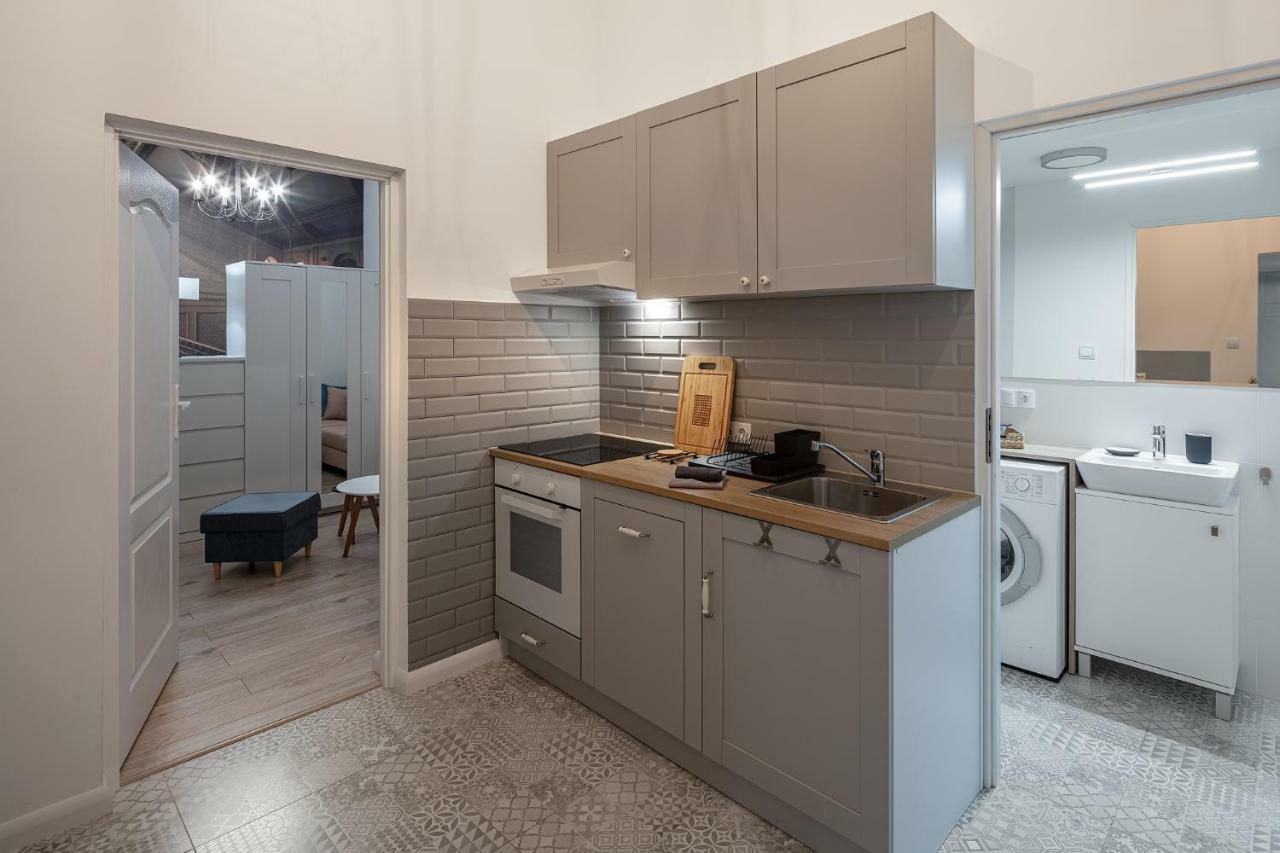 Apartamenty U Tuwima ウッチ エクステリア 写真