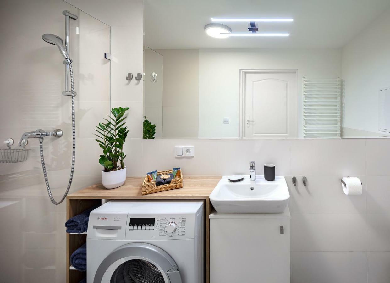 Apartamenty U Tuwima ウッチ エクステリア 写真